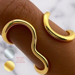 “RiRi” Adjustable Ring Sizes 6-9